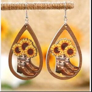 SHEIN Sunflower Boot Teardrop Earrings - Brown and Yellow